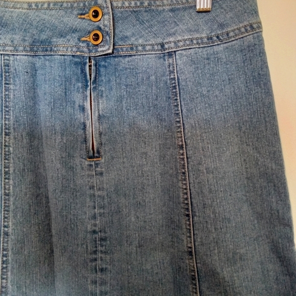 CAbi Aline Faded Wash Denim Skirt - Picture 8 of 15